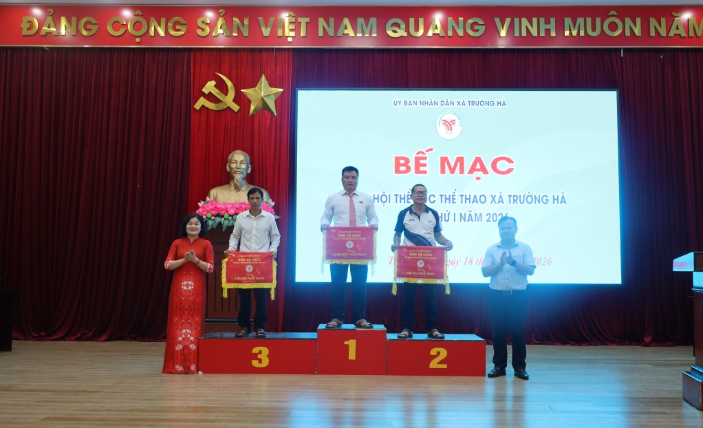 trao-giai-toan-doan-1781837406.jpg