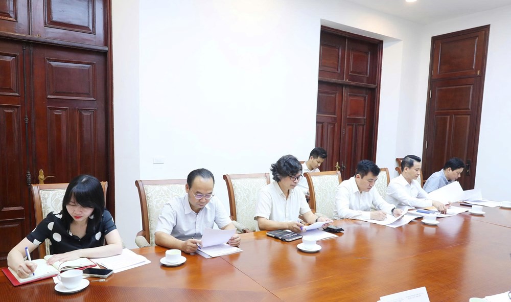 dai-bieu-1783060925.jpg