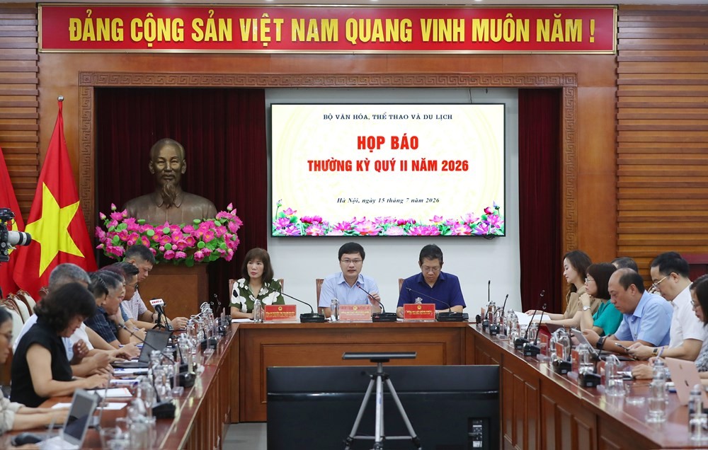 chu-tri-hop-bao-sang-nay-1784098800.jpg
