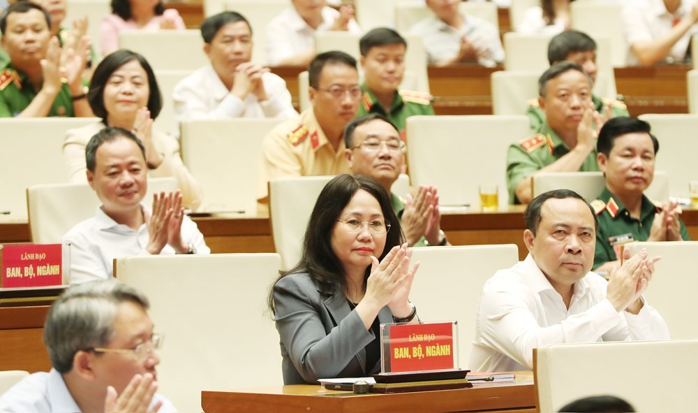 bo-truong-thanh-tai-diem-cau-dien-hong-1785291703.jpg