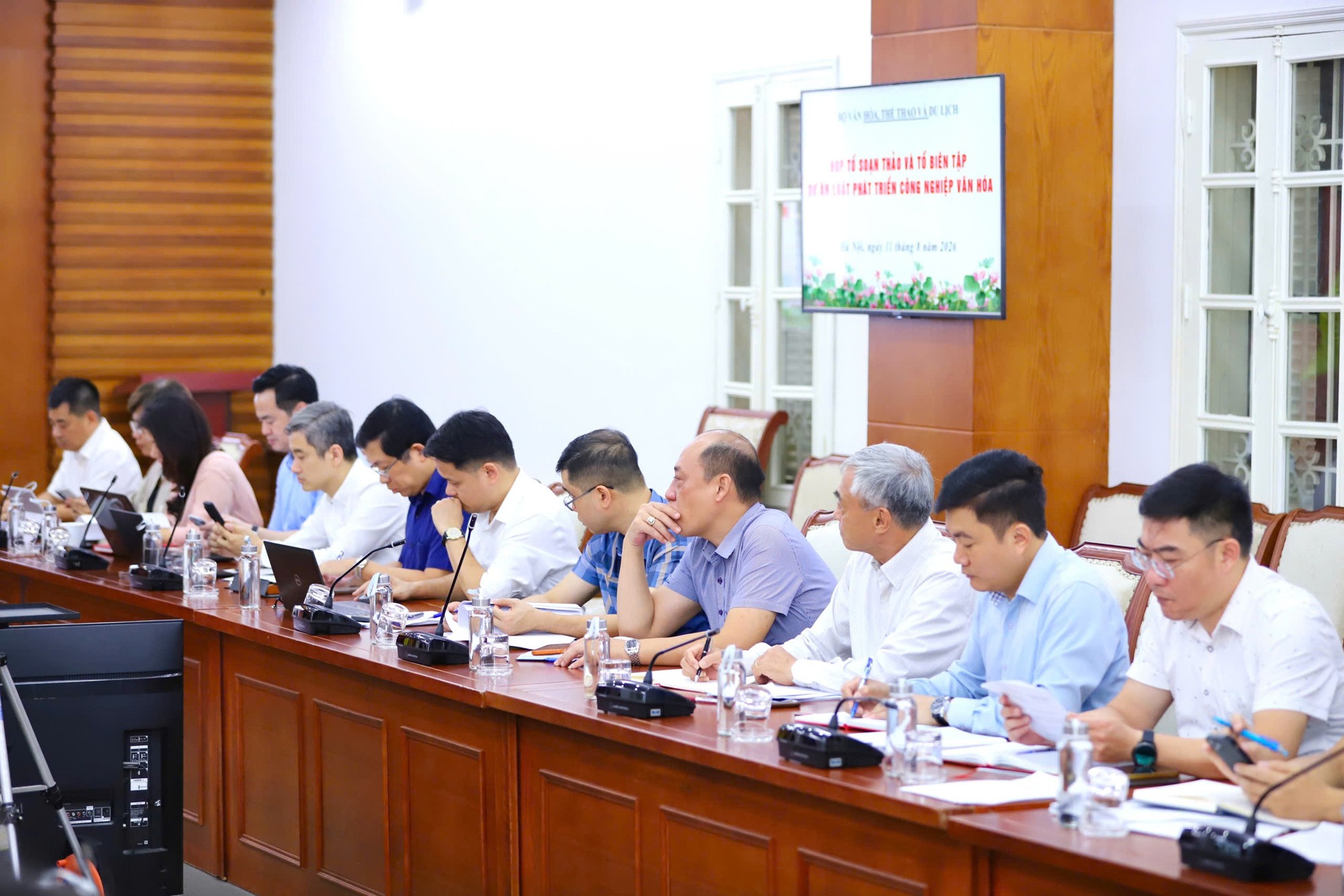 cac-dai-bieu-1786433898.jpg