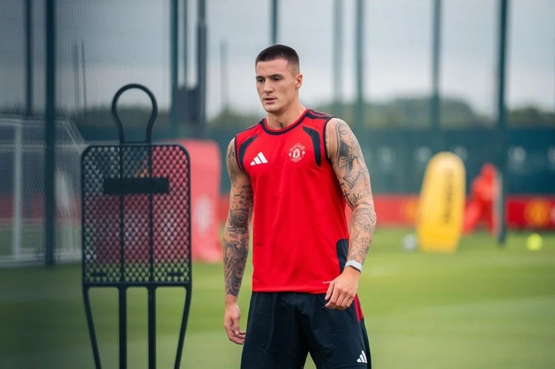 man-united-1-1786406594.jpg