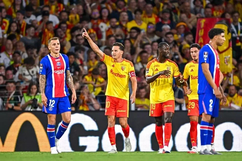 psg-1786925195.jpg