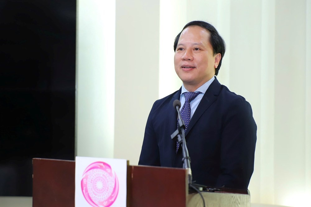 cuc-pho-hoang-1787112925.jpg