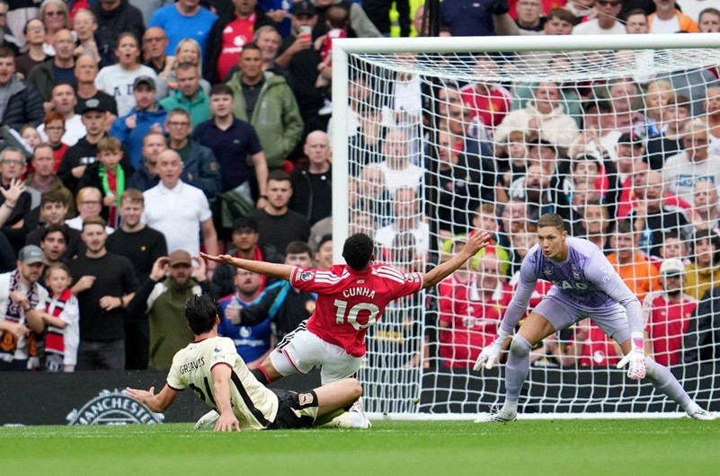 man-united-1788143036.jpg