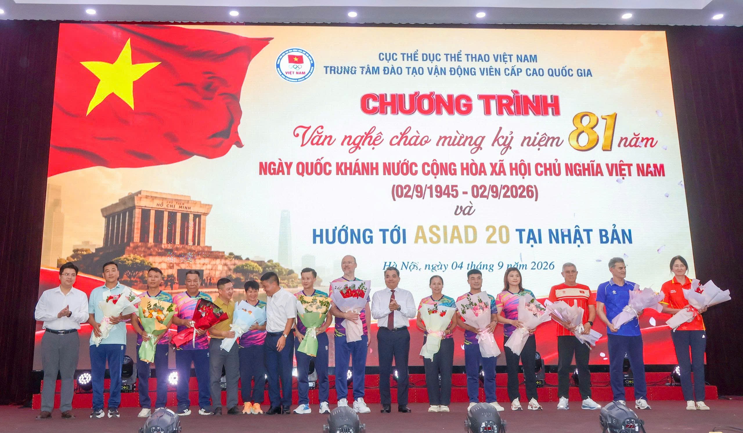 toan-canh-1788537557.jpg