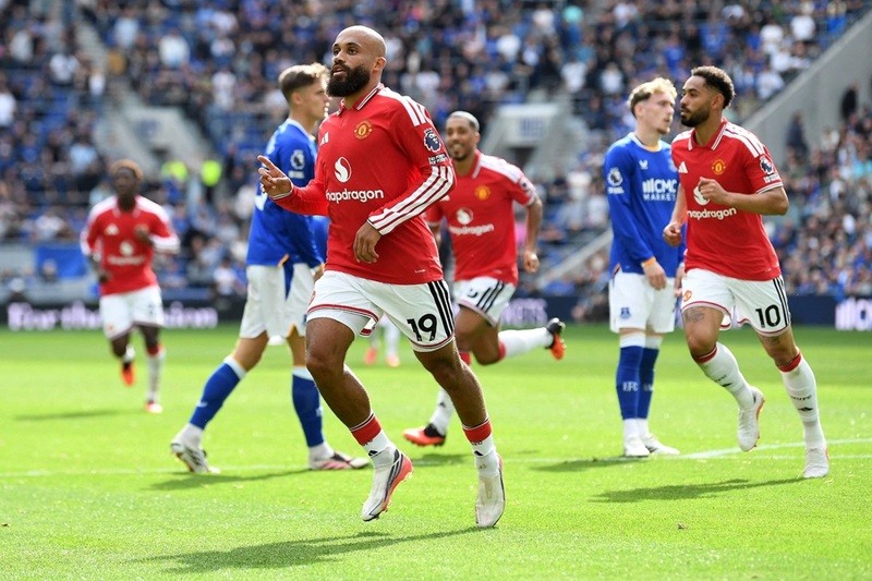 man-united-1788739875.jpg