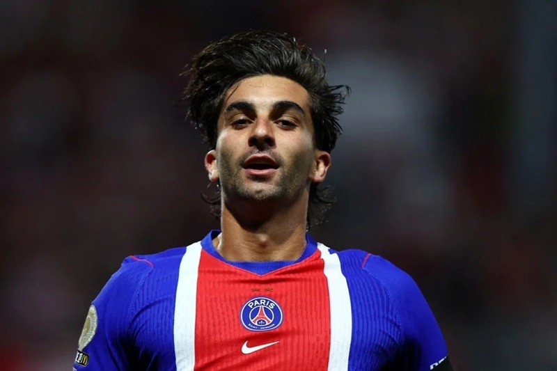psg-1789345349.jpg