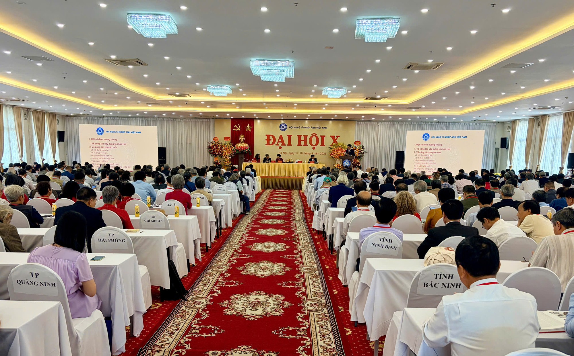 dai-hoi-nhiep-anh-1789719929.jpg