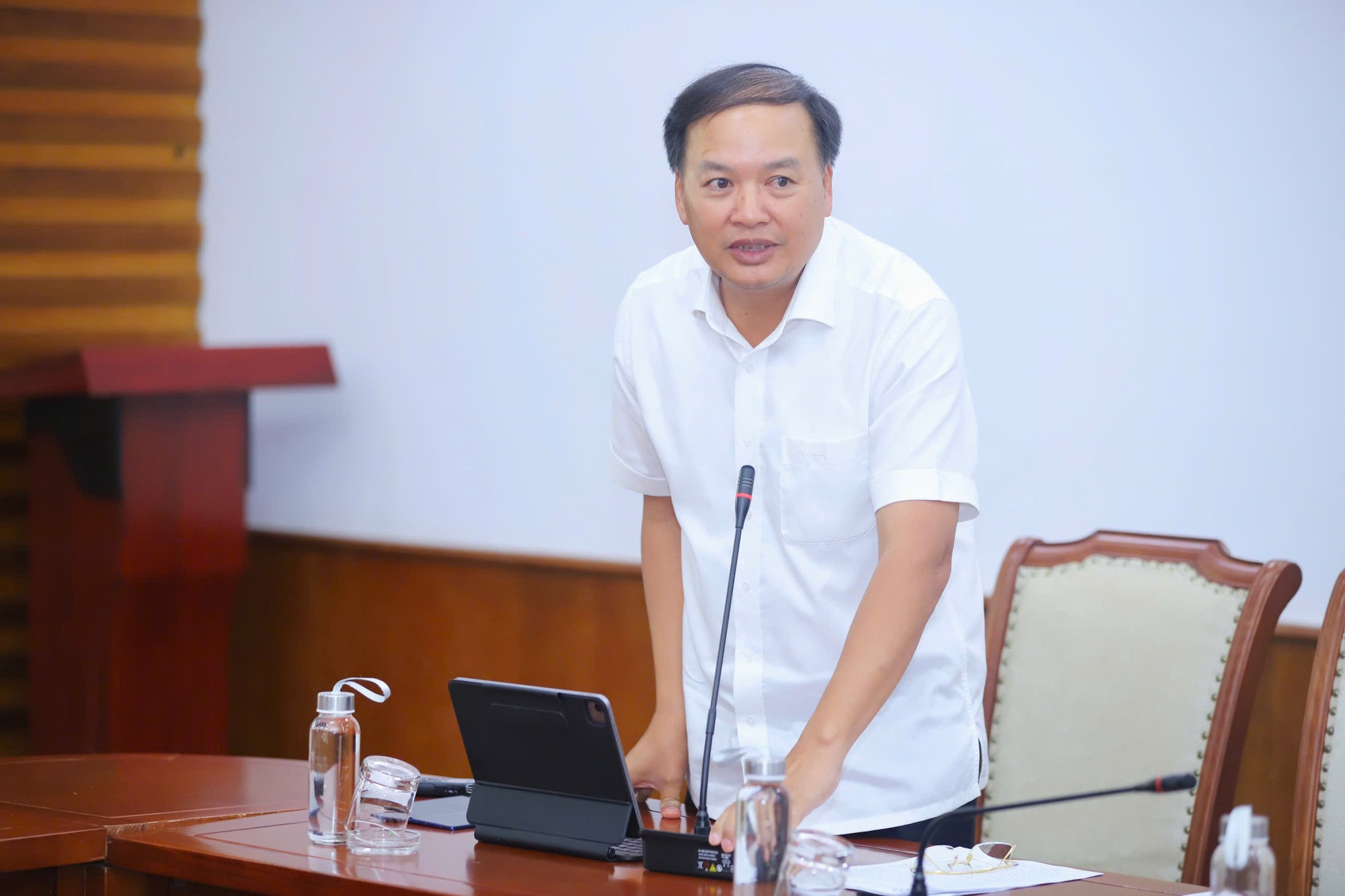 cuc-truong-chung-1790246292.jpg