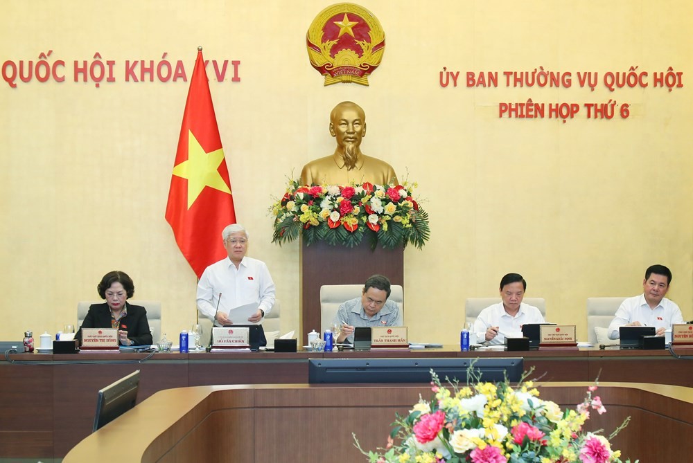 hop-cho-y-kien-1790239359.jpg