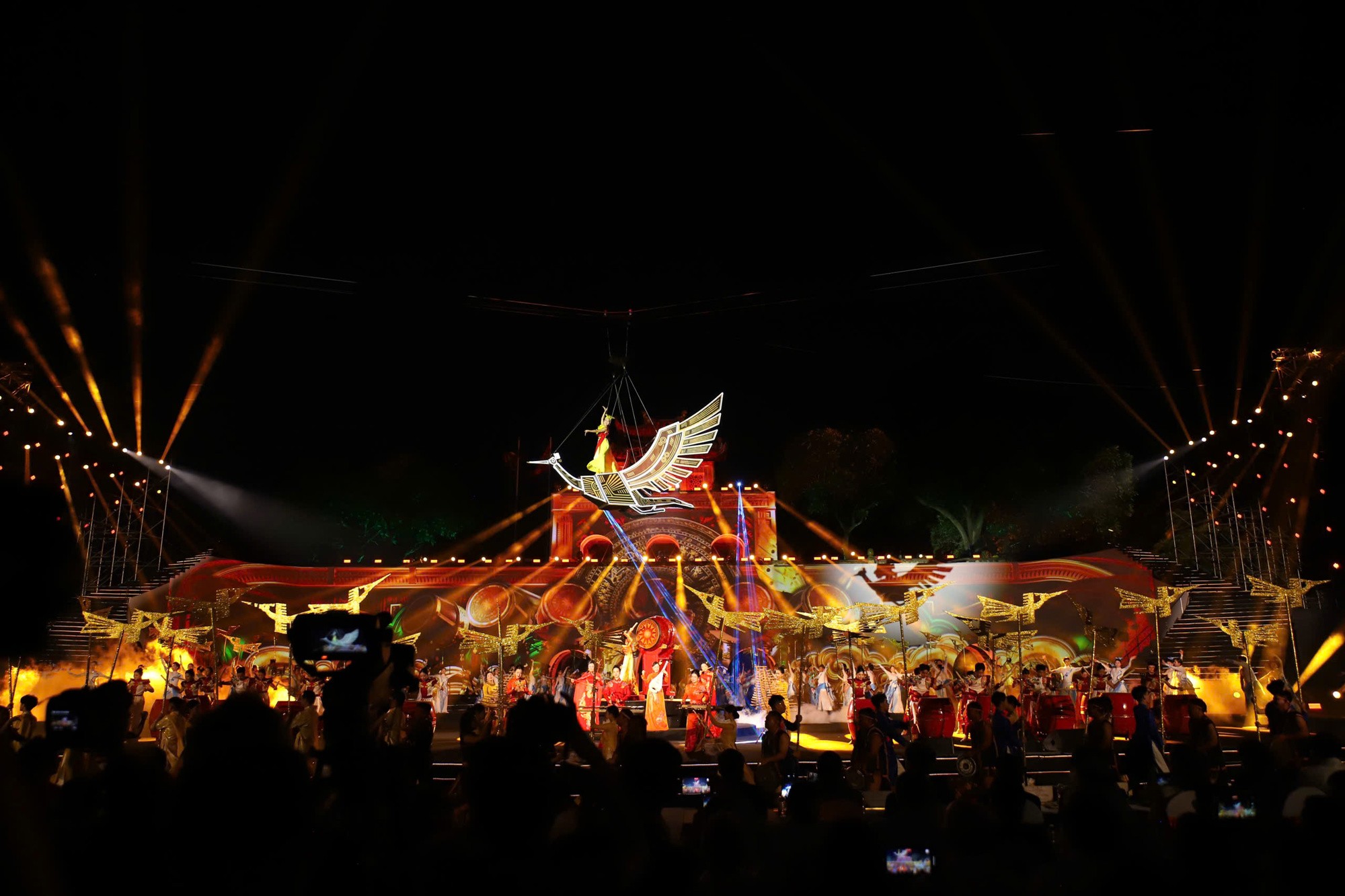hinh-anh-khai-mac-1790905952.jpeg