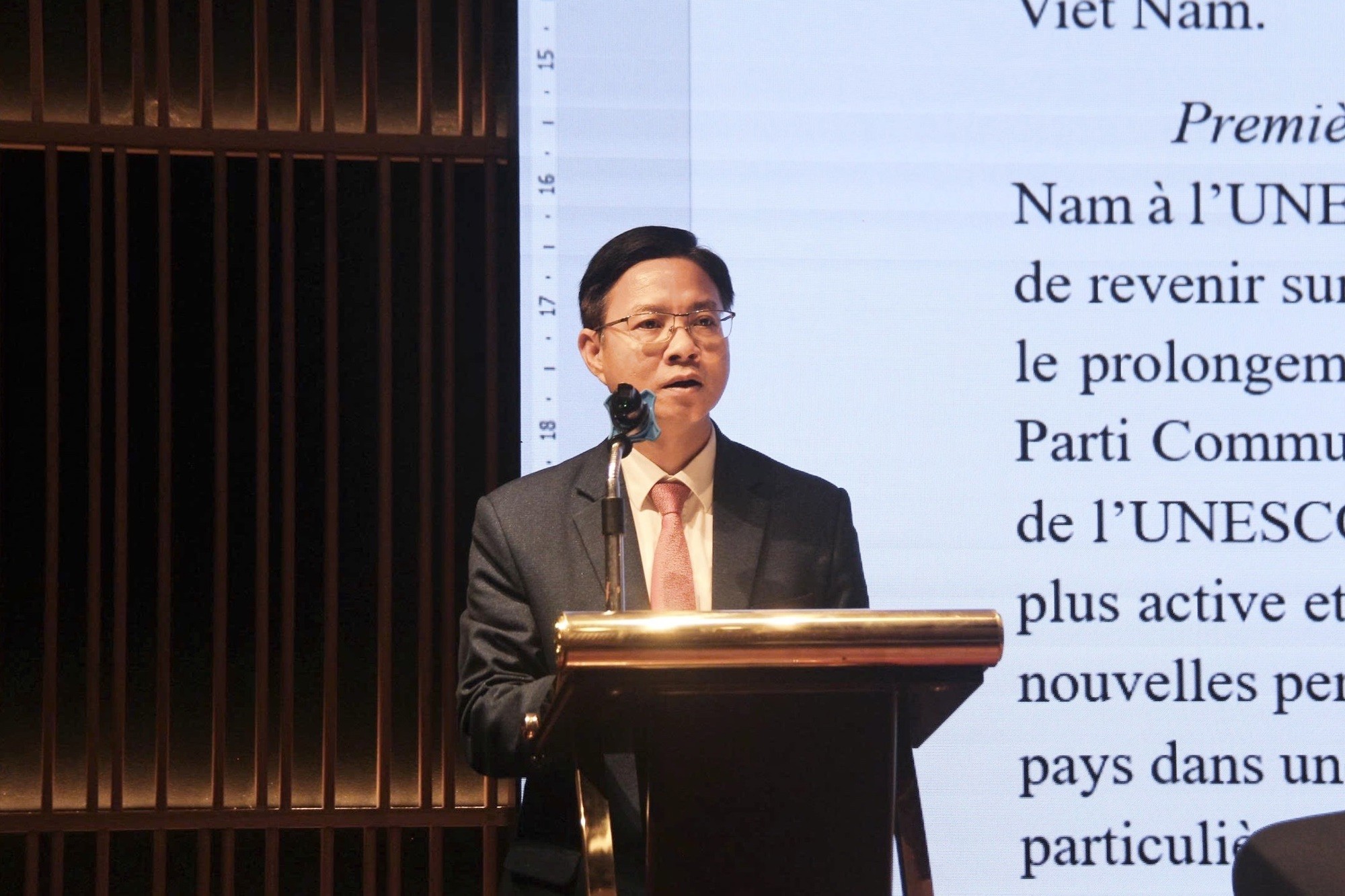 thu-truong-bo-ngoai-giao-1790930289.jpg