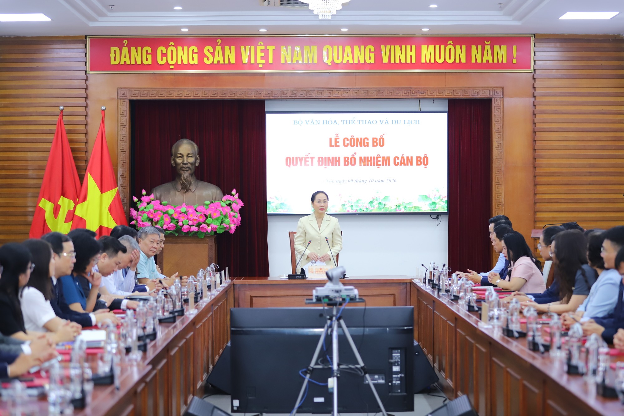 bo-truong-yeu-cau-1791531921.jpg