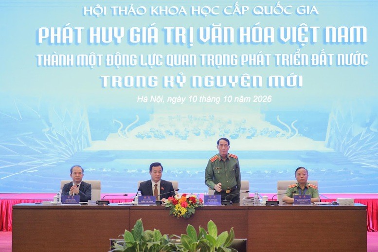 chu-tri-hoi-thao-1791607474.jpg