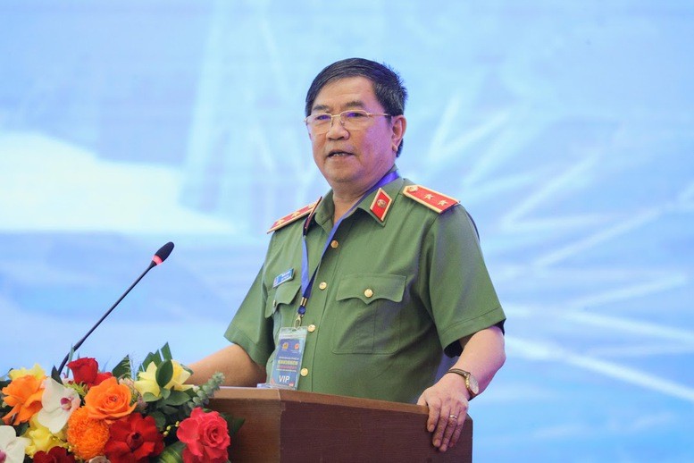 giao-su-dan-1791607681.jpg