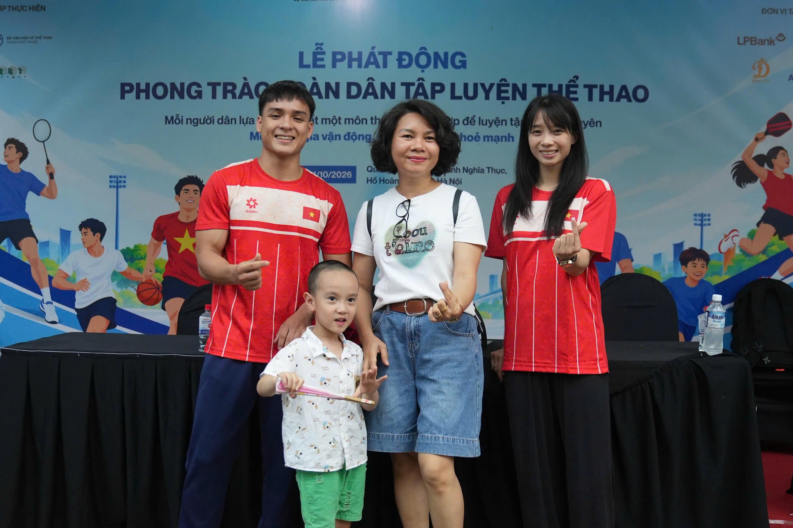giao-luu-1791730585.jpg