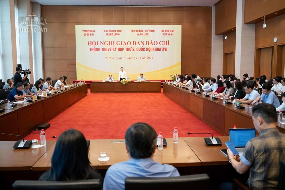 toan-canh-hoi-nghi-1791953164.jpg
