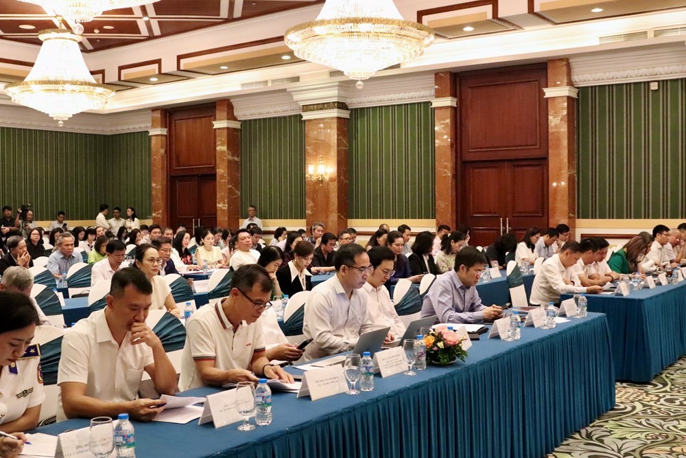 dai-bieu-du-hoi-nghi-1792040829.jpg