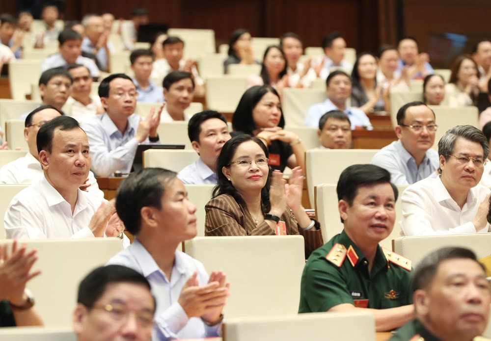 thu-truong-thuy-1792139954.jpg