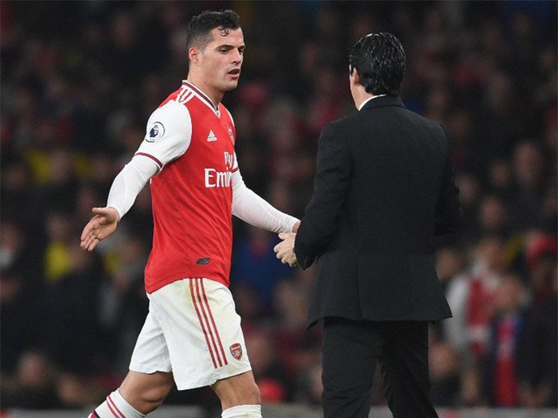 1-xhaka-suyt-roi-arsenal-2019-1649866506.jpg