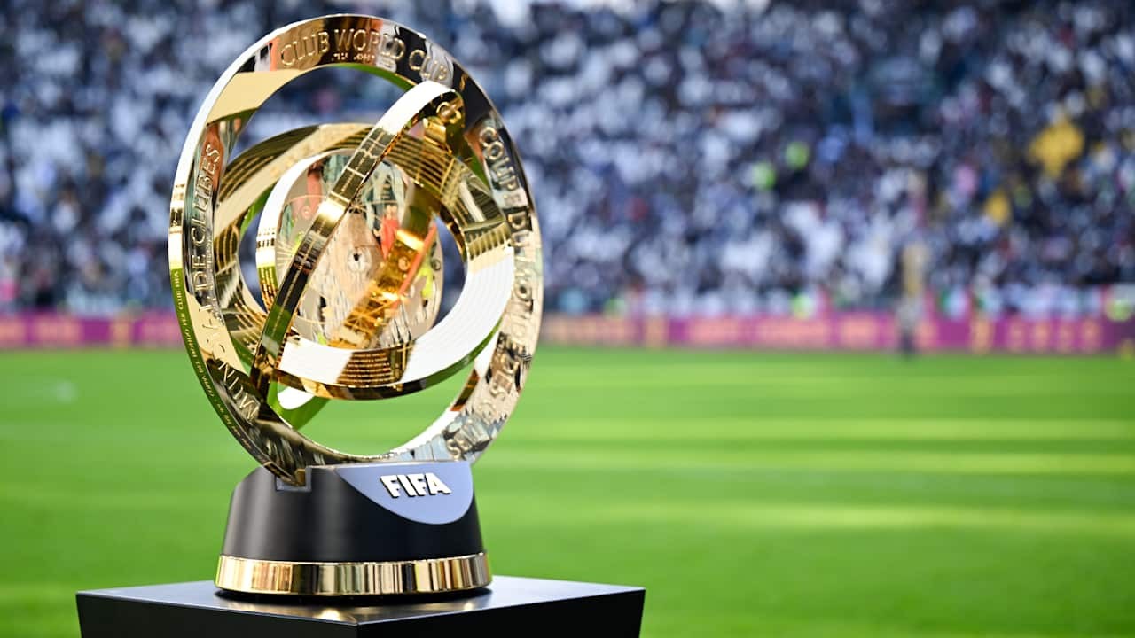 FIFA Club World Cup 2025: Cuộc cách mạng luật lệ và công nghệ mở ra kỷ  nguyên mới cho bóng đá