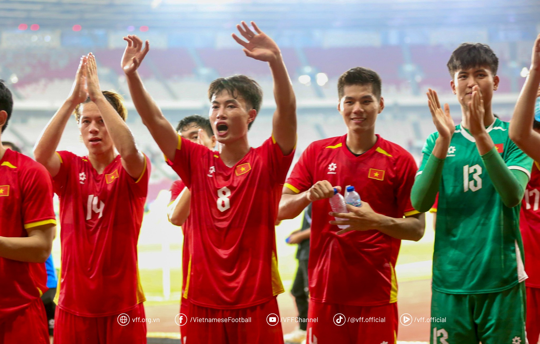u18vn-6-1-1759276913.jpg