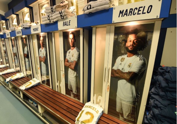 real-madrid-dressing-room-1730793867.jpg