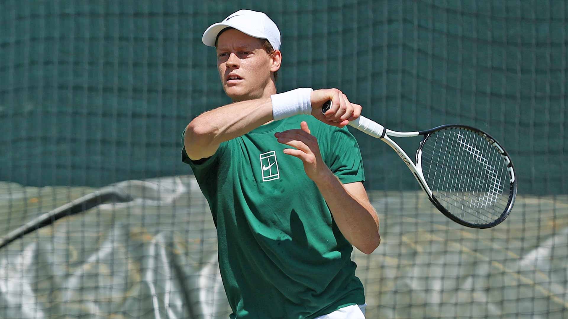 sinner-wimbledon-2025-practice-1751210788.jpg