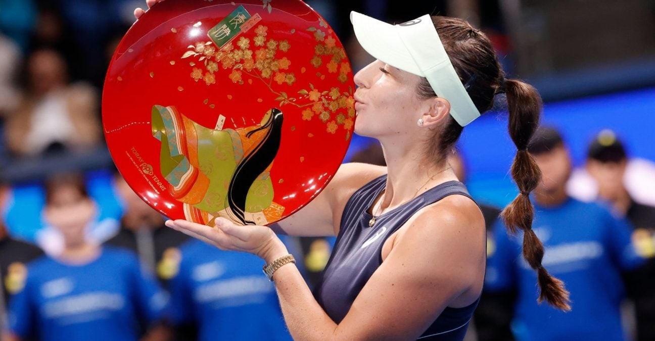 bencic-tokyo-trophy-1296x675-1761538582.jpg