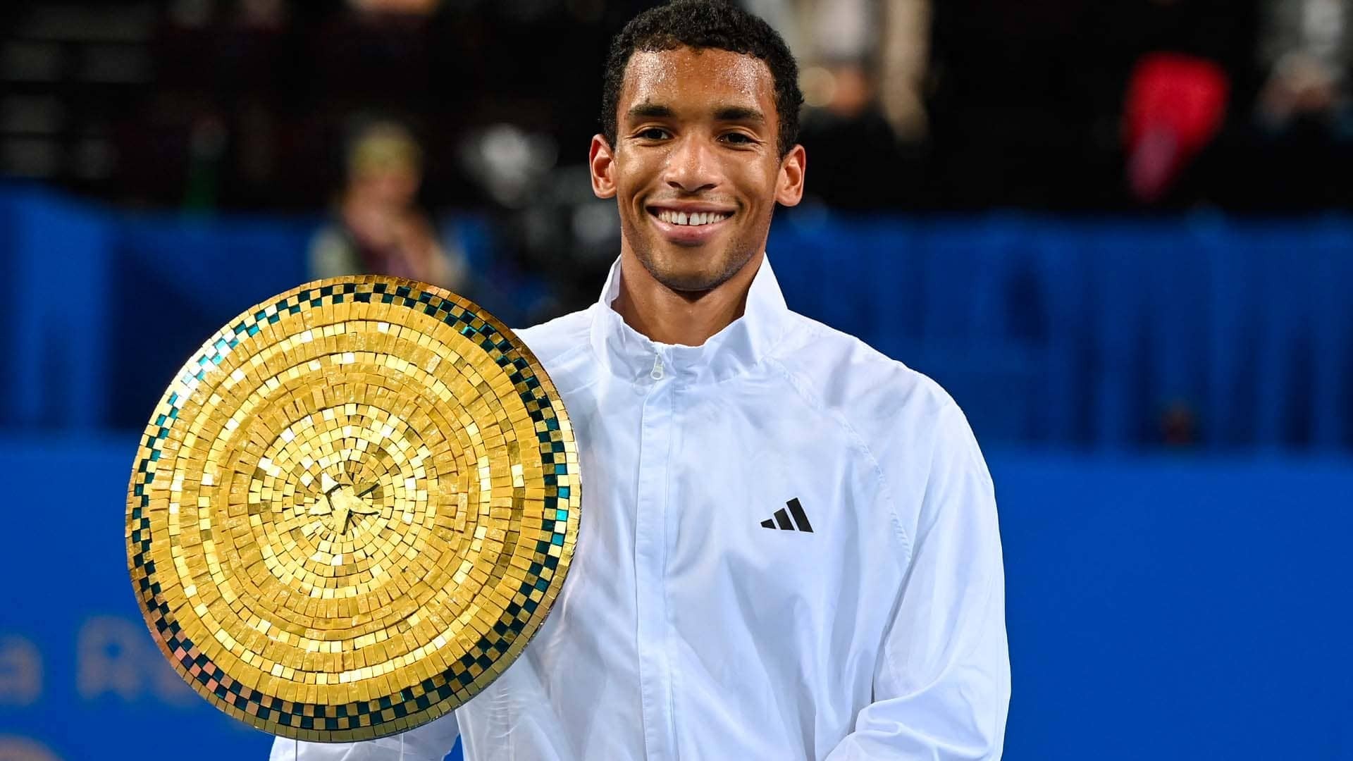 auger-aliassime-montpellier-2026-trophy-1770613796.jpg