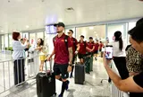 Đội tuyển Việt Nam trở về Hà Nội, dồn sức cho trận bán kết lượt về với Malaysia