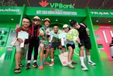 Hòa nhịp thể thao và âm nhạc, trạm trải nghiệm VPBank khuấy động không khí trước giờ xuất phát giải chạy Đất Sen Hồng