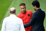 Chủ tịch PSG không đảm bảo tương lai của Neymar