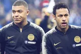 Neymar bỏ đi khi được hỏi về Kylian Mbappe