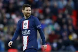 Tiền vệ Barcelona bảo vệ Messi trước sự chế nhạo của cổ động viên