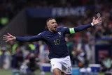 Lộ lý do Kylian Mbappe sẽ chưa công bố tương lai