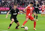 Bayern Munich thắng nhọc phút bù giờ, Dortmund hạ Leverkusen