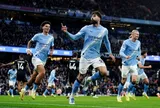 Man City thắng kịch tính ở phút bù giờ, huấn luyện viên Guardiola và Haaland tranh cãi