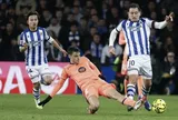 Barcelona chỉ còn hơn Real Madrid 1 điểm