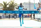 Jacob Kiplimo phá sâu kỷ lục thế giới nội dung bán marathon