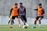 Kylian Mbappe xúc phạm huấn luyện viên, Real Madrid khủng hoảng nội bộ