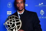 Bị Michael Olise vượt mặt, Kylian Mbappe chịu áp lực lớn từ cổ động viên Real Madrid
