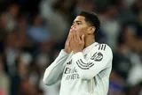 Real Madrid nhọc nhằn đánh bại Real Oviedo, La Liga "nóng" cuộc chiến trụ hạng