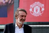 Sir Jim Ratcliffe đứng trước cơ hội tăng quyền kiểm soát Man United