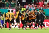 Luis Romo giúp Mexico đánh bại Hàn Quốc để giành vé vào vòng 1/16