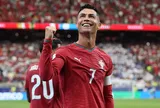 Cristiano Ronaldo phá 2 kỷ lục World Cup của Messi