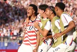 Vòng 1/16 World Cup 2026: Mỹ thắng Bosnia dù chỉ chơi với 10 người trên sân