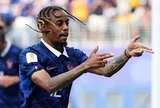 PSG ra giá kỷ lục cho Barcola, thủ môn "hiện tượng" World Cup đổi đời