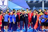 Huấn luyện viên Kim Sang-sik: “Tôi trở thành ‘vua’ bóng đá Việt Nam trong ngày hôm nay thôi”